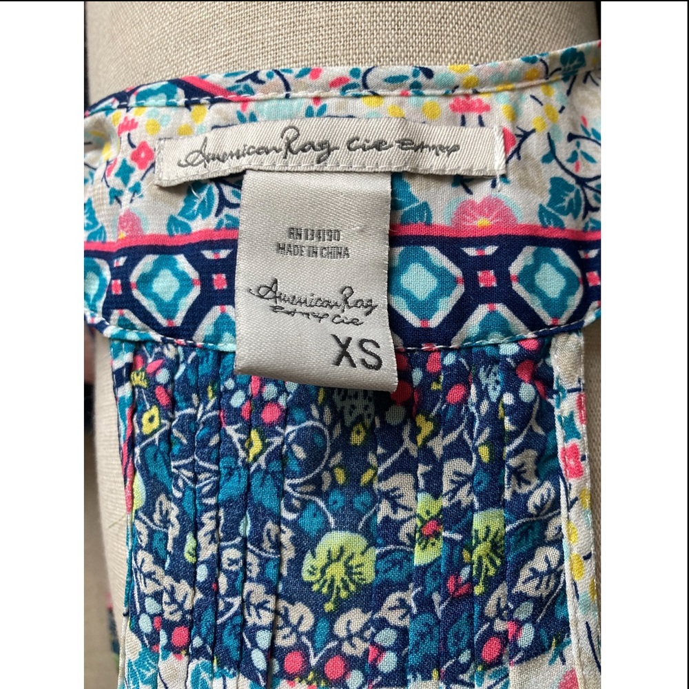 American Rag Multicolor Floral Sleeveless Button Up Blouse size XS - Picture 5 of 8